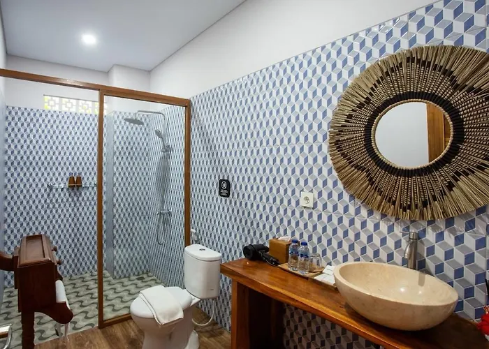 Graha Shanti House فندق