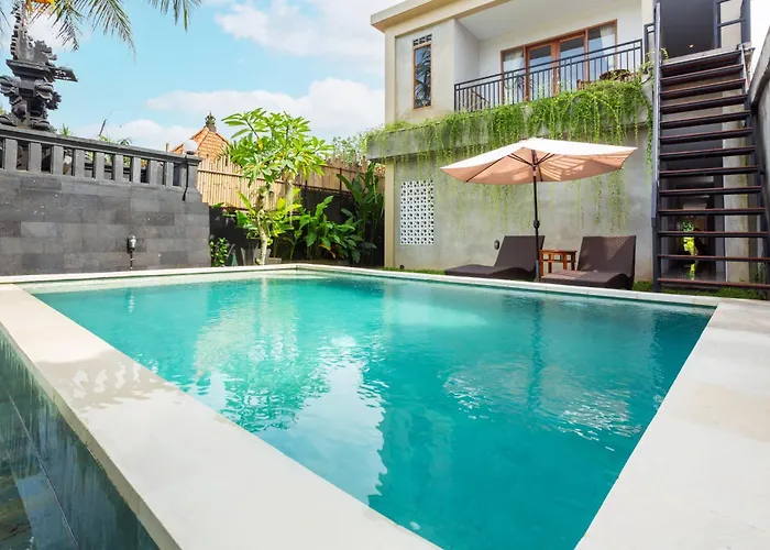 Graha Shanti House فندق *
